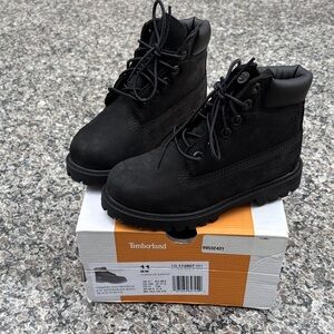 Timberland Classic Black Lace-Up Boots